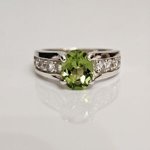 Natural Peridot & White Topaz Ring Sterling Silver Size 7!